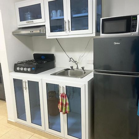 Hillmon'S Hotel Bar Lounge Sosua Bagian luar foto