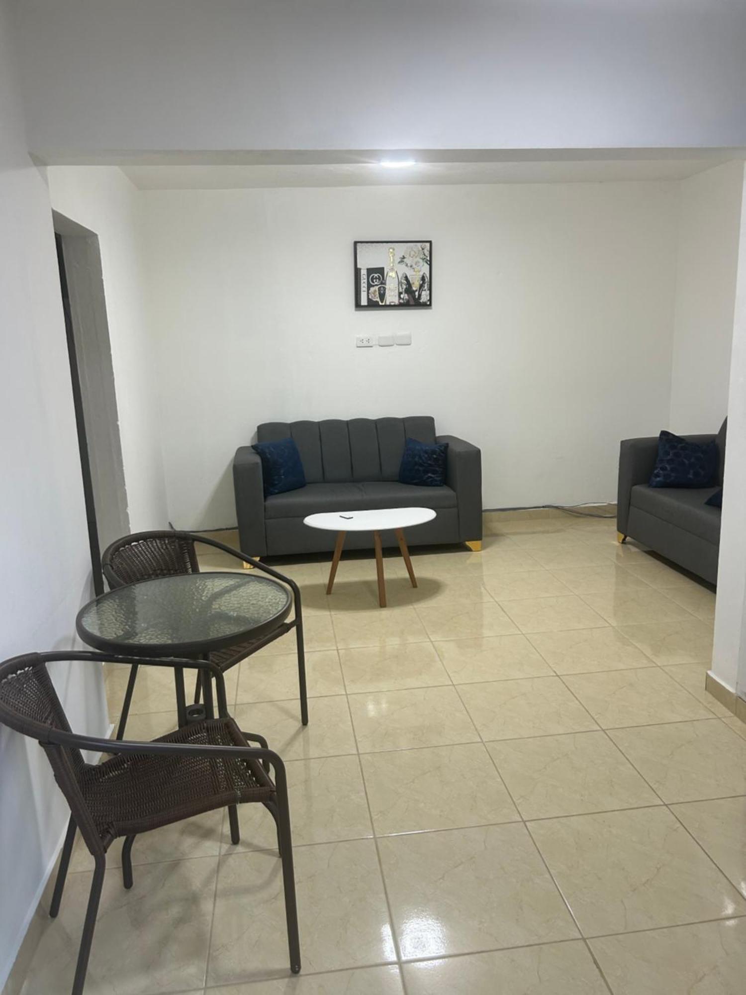 Hillmon'S Hotel Bar Lounge Sosua Bagian luar foto